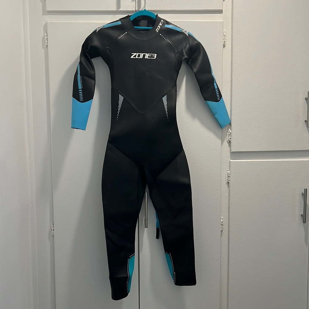 Zone 3 women’s xs wetsuit